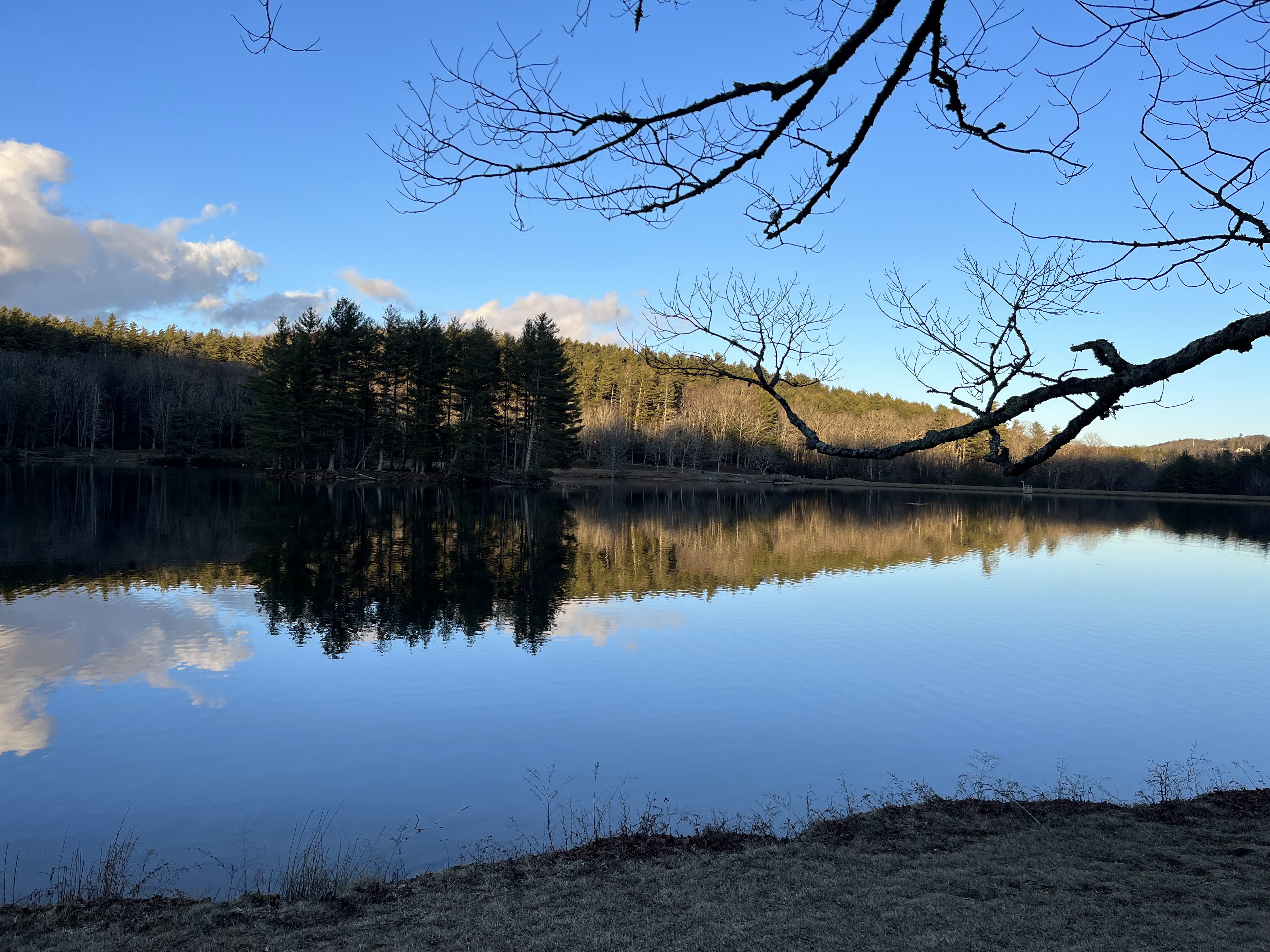 Bass Lake（Blowing Rock）